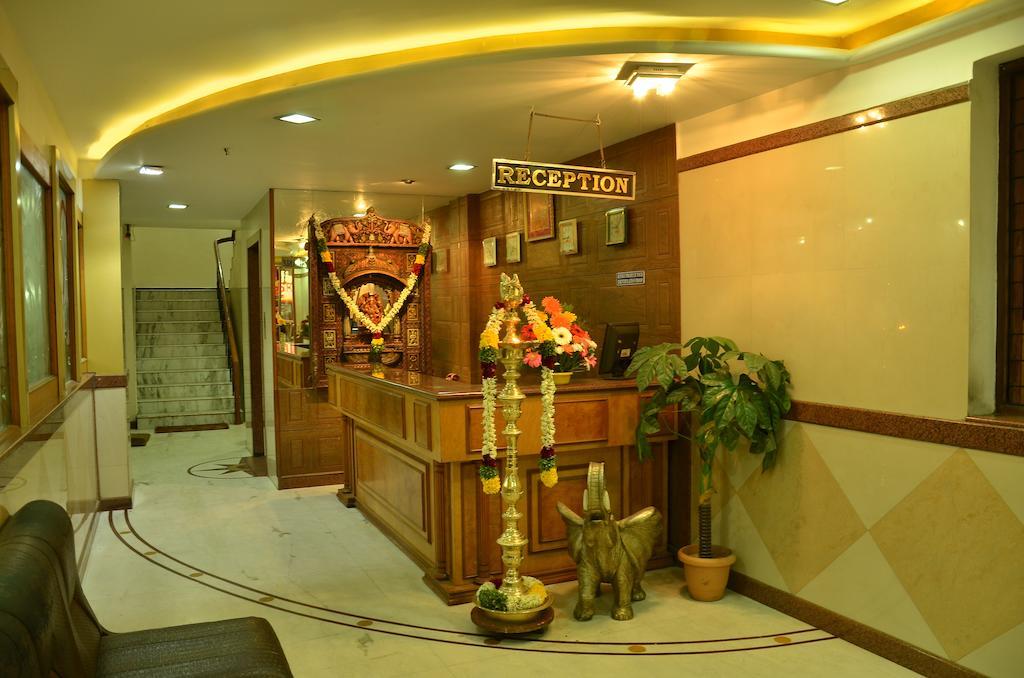Hotel Aryaas Ressidence Тирунелвели Экстерьер фото