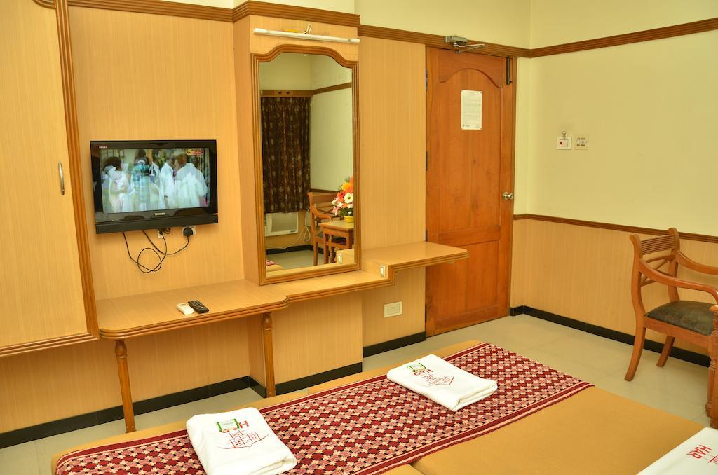 Hotel Aryaas Ressidence Тирунелвели Экстерьер фото