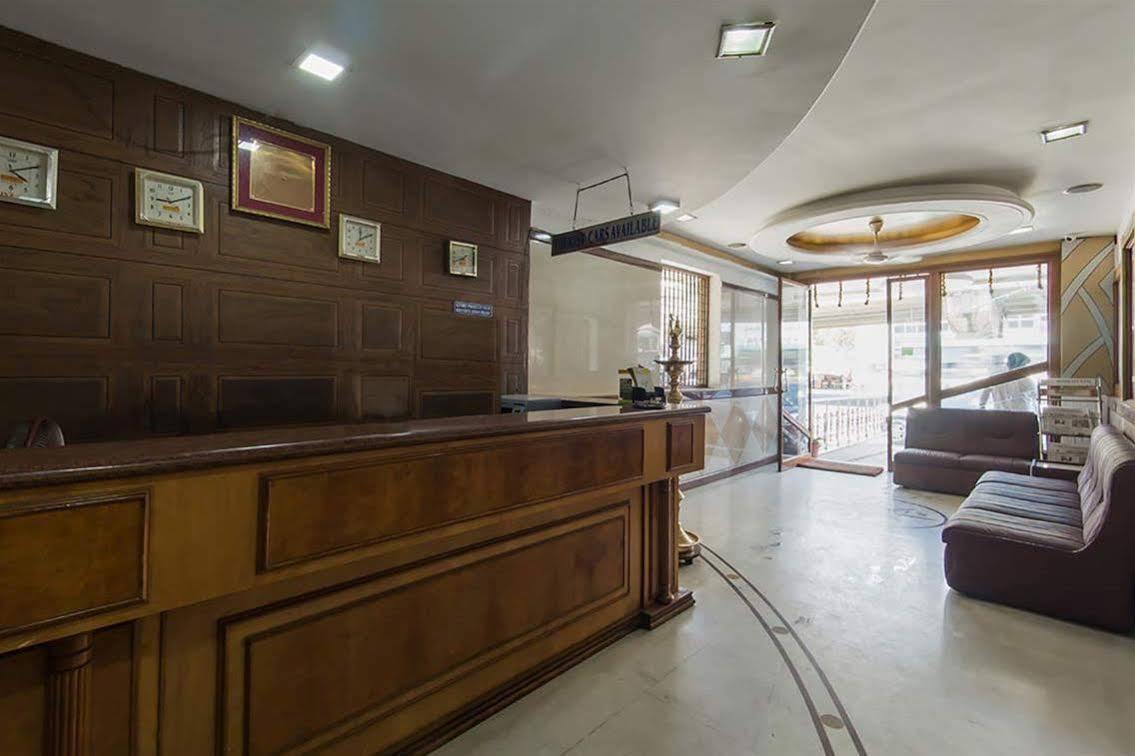 Hotel Aryaas Ressidence Тирунелвели Экстерьер фото